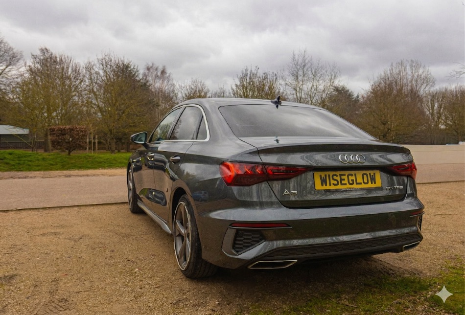 AUDI A3 Saloon — view 6