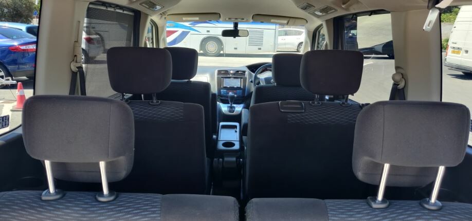 Nissan Serena &mdash; photo 4