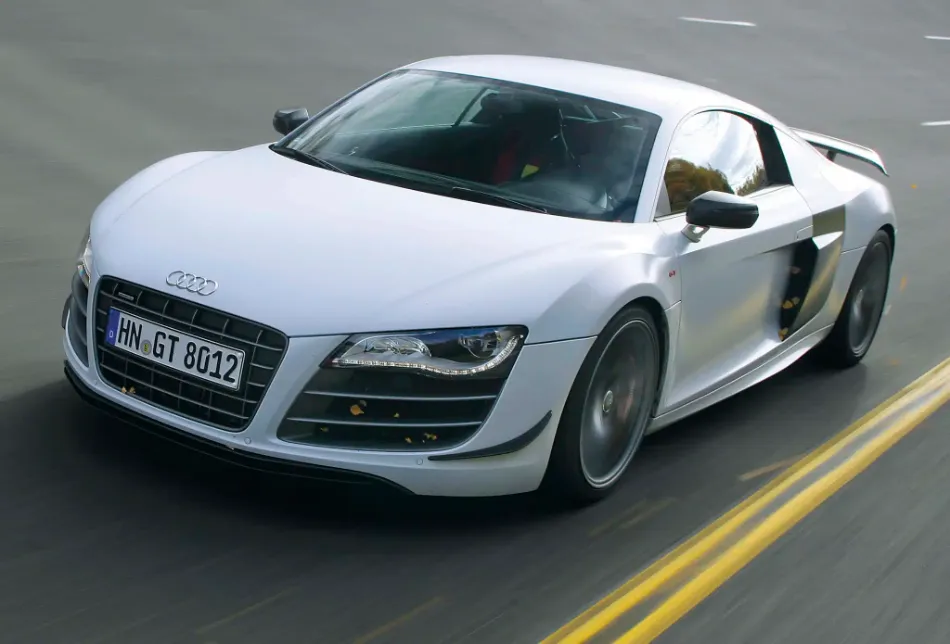 R8 AUDI
