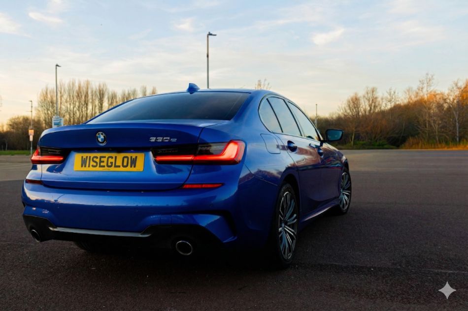 BMW 330E — view 24