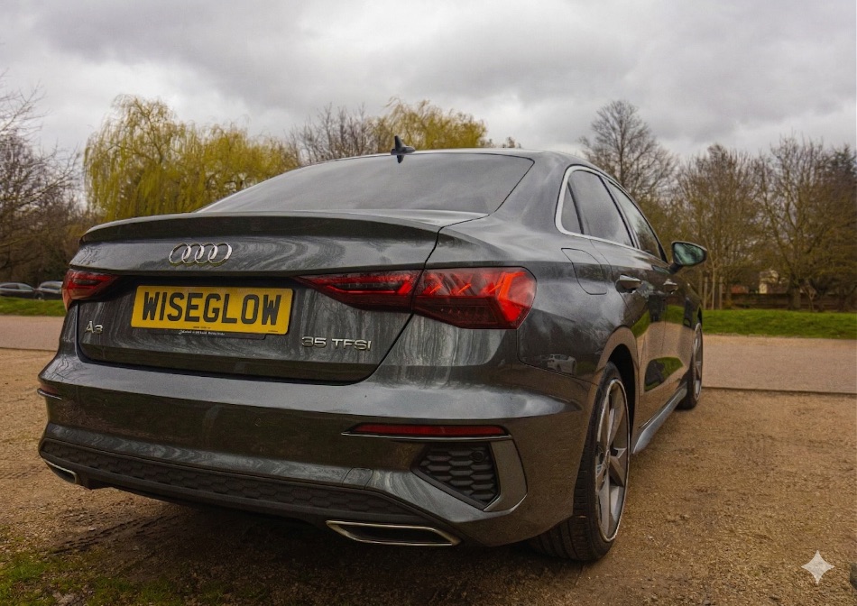 AUDI A3 Saloon — view 4