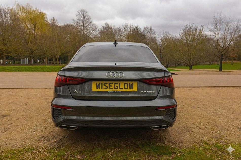 AUDI A3 Saloon — view 2