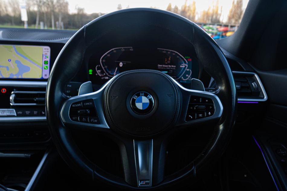 BMW 330E — view 4
