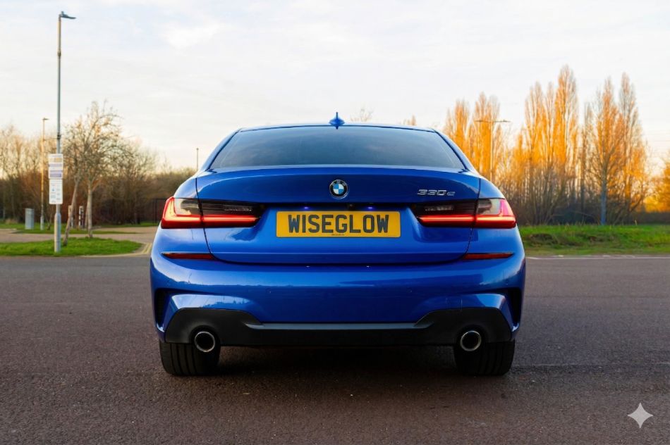 BMW 330E — view 23