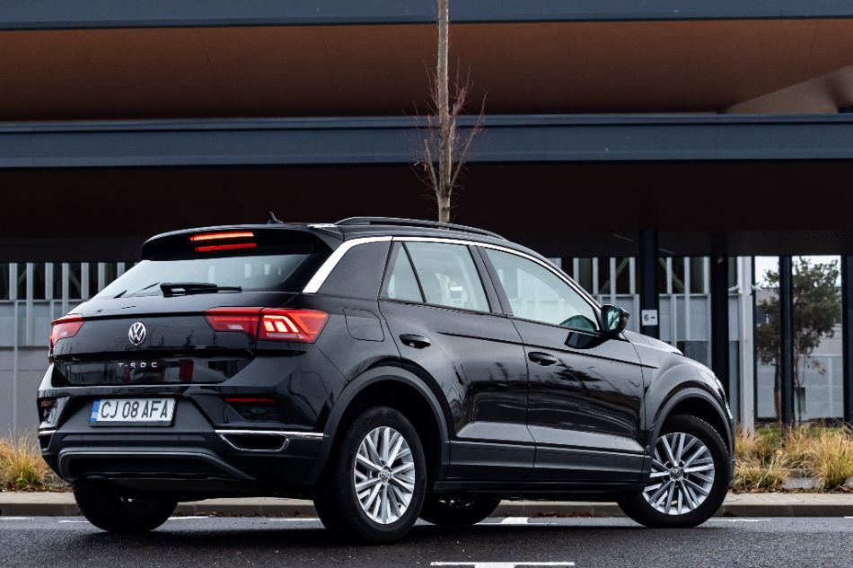 VOLKSWAGEN T-ROC