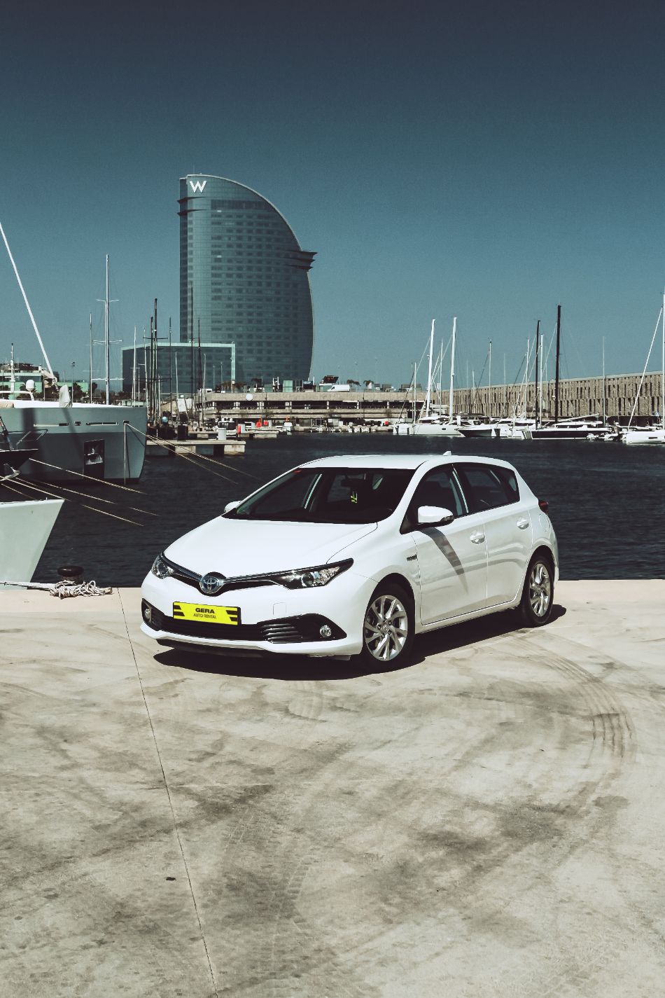 TOYOTA AURIS
