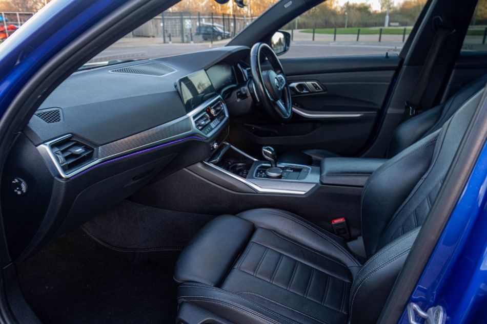 BMW 330E — view 8