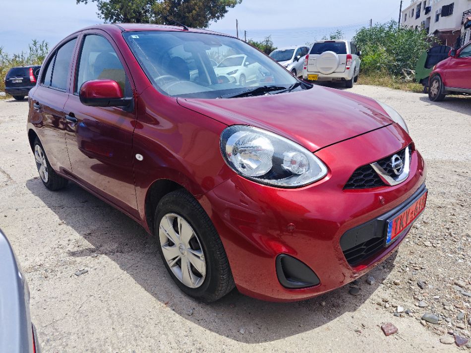 Nissan March &mdash; photo 1