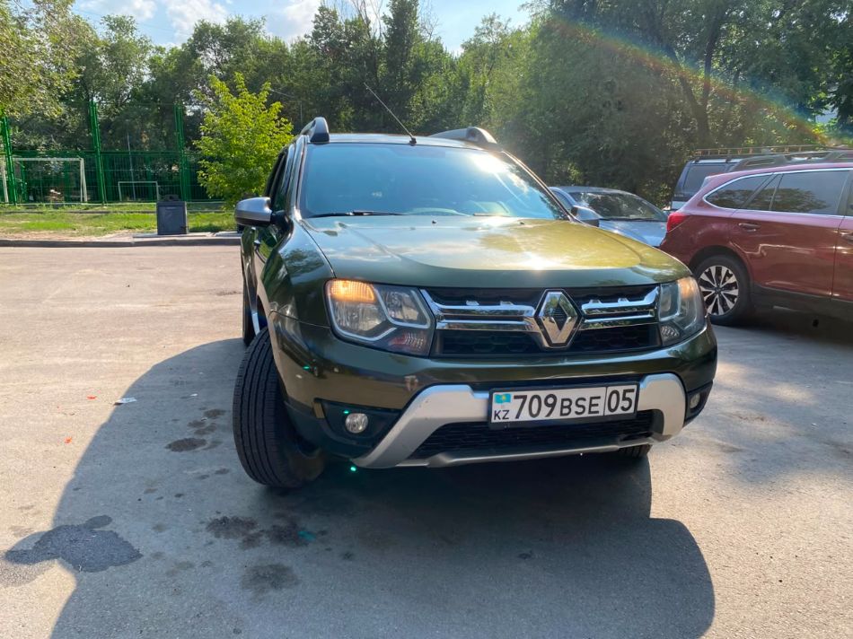 RENAULT DUSTER