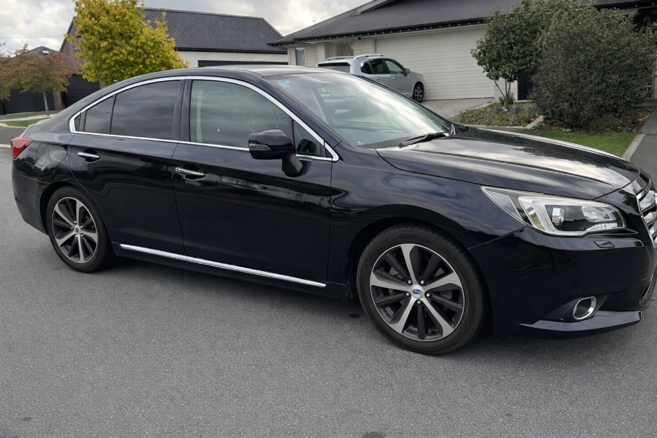 Legacy AWD SUBARU