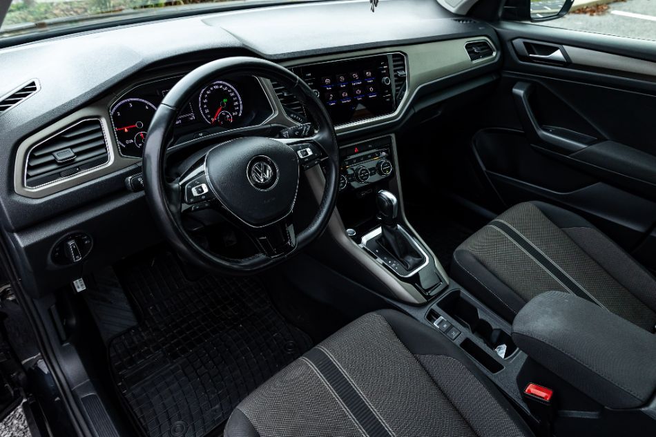 VOLKSWAGEN T-ROC
