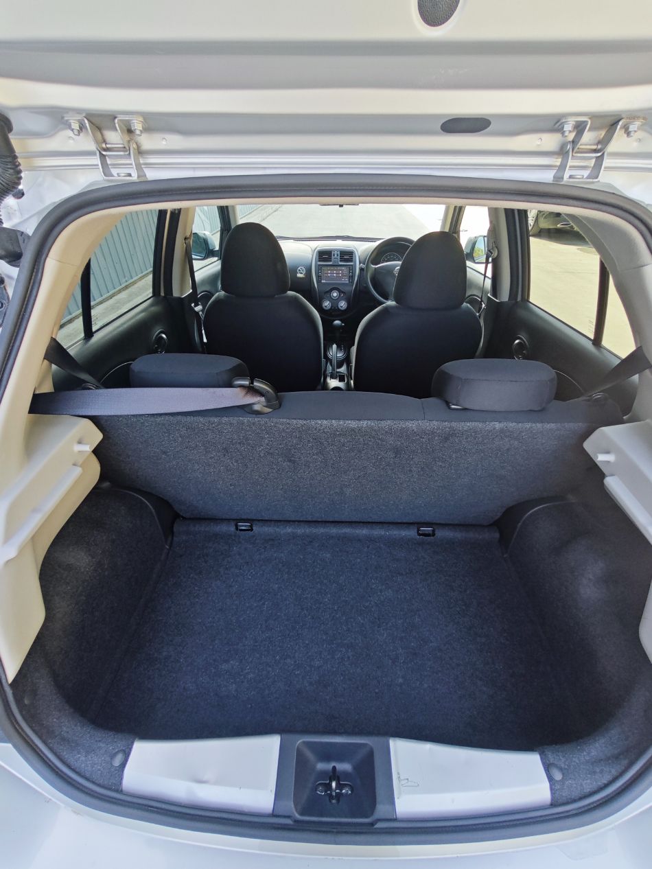 Nissan March &mdash; photo 5