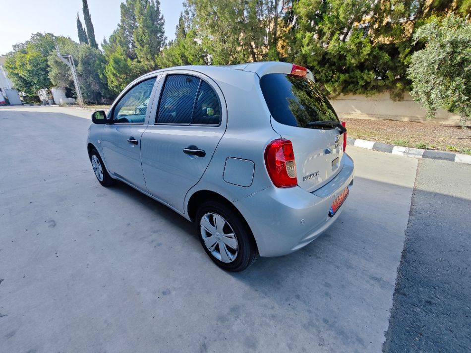 Nissan March &mdash; photo 3
